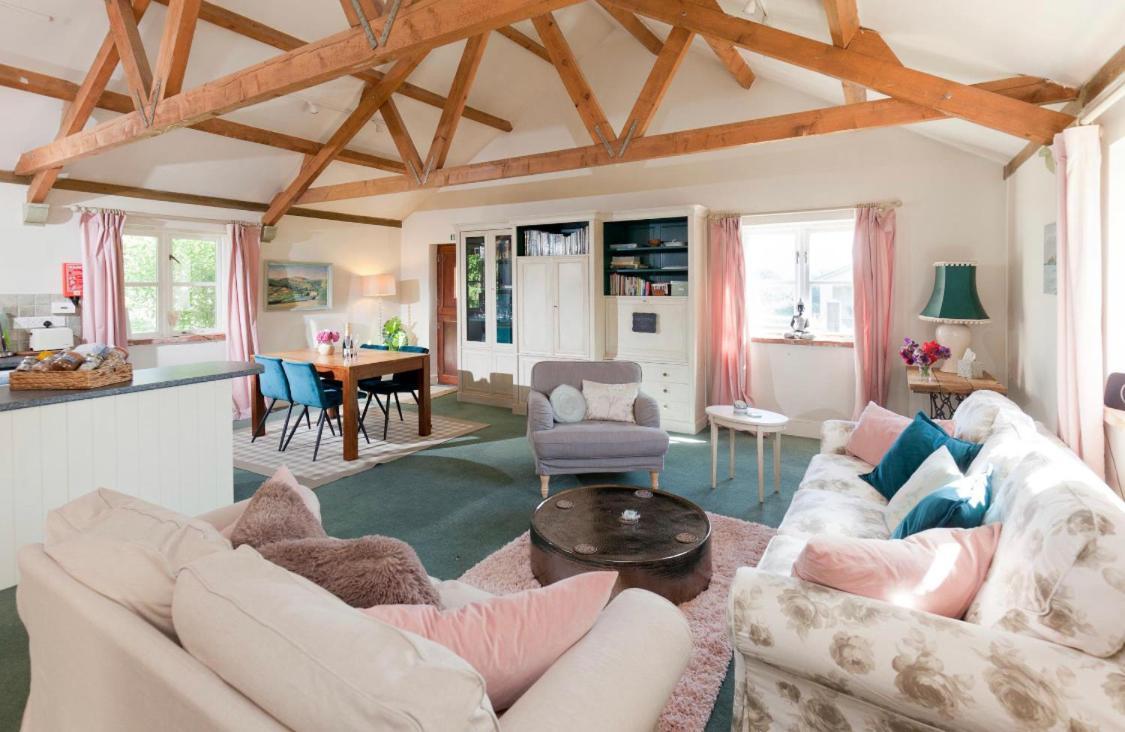 Spacious Swallow Cottage Tisbury Zewnętrze zdjęcie